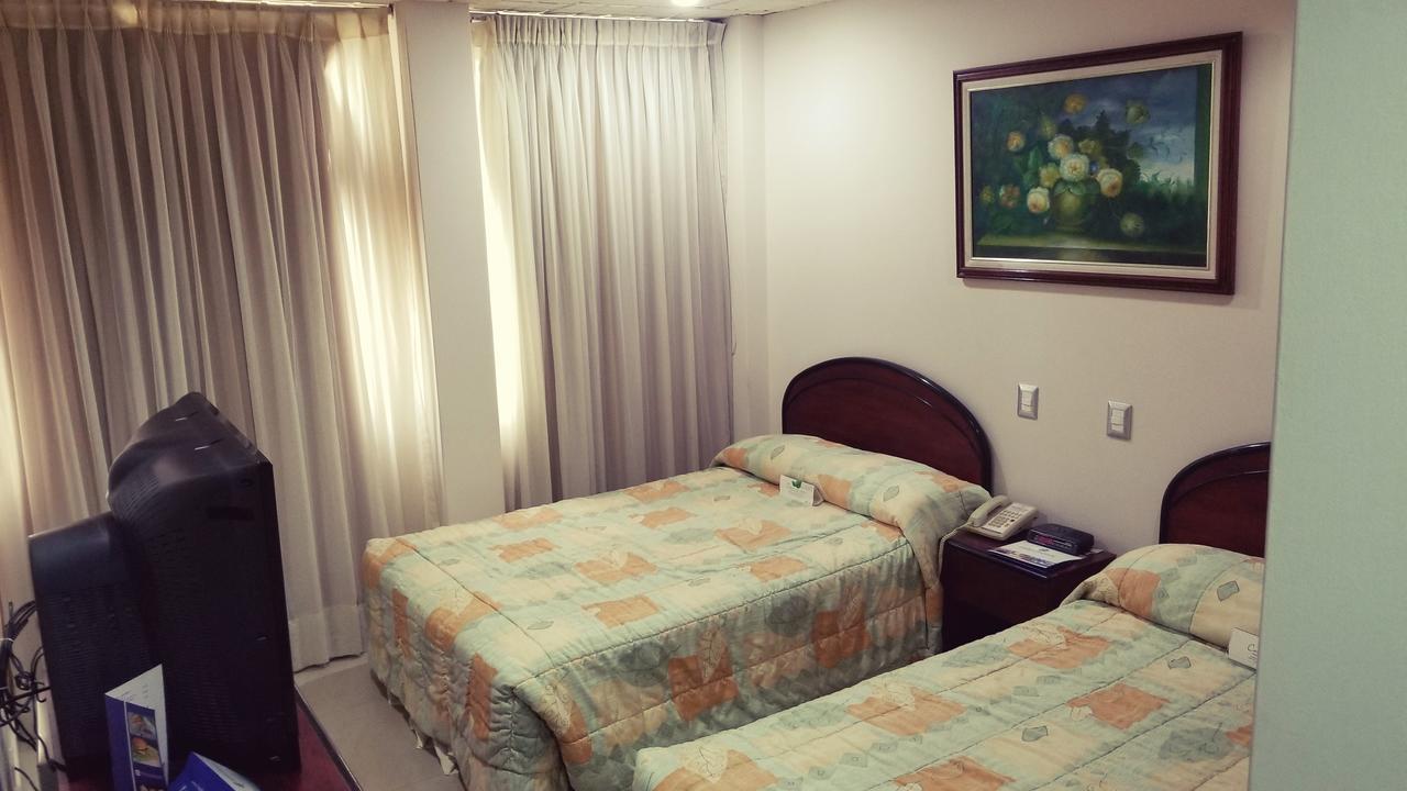 Hotel Ramada Guayaquil Exterior foto